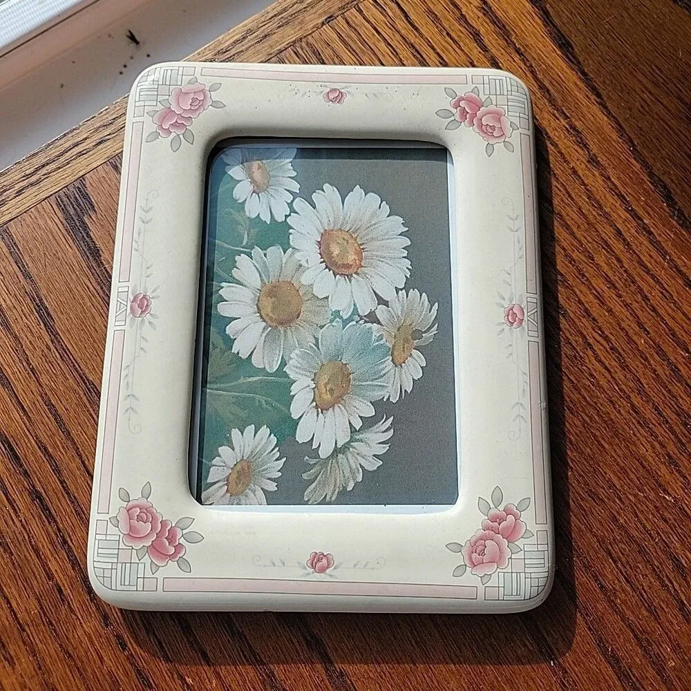 Vintage Ceramic Photo Frame Picture Ivory Floral Shabby & Chic 3 1/2 X 5 Art Dec